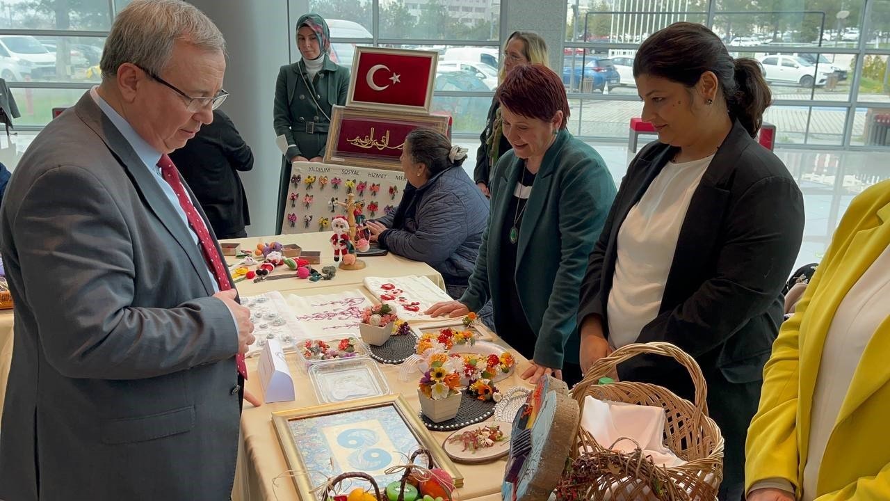 Edirne’de kadınların el emeği ürünler büyük beğeni aldı