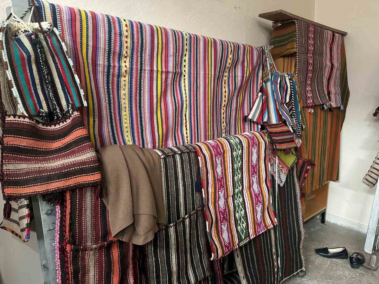 Başkan Geyik, “Üreten emekçi kadınlarımızın her zaman yanındayız”