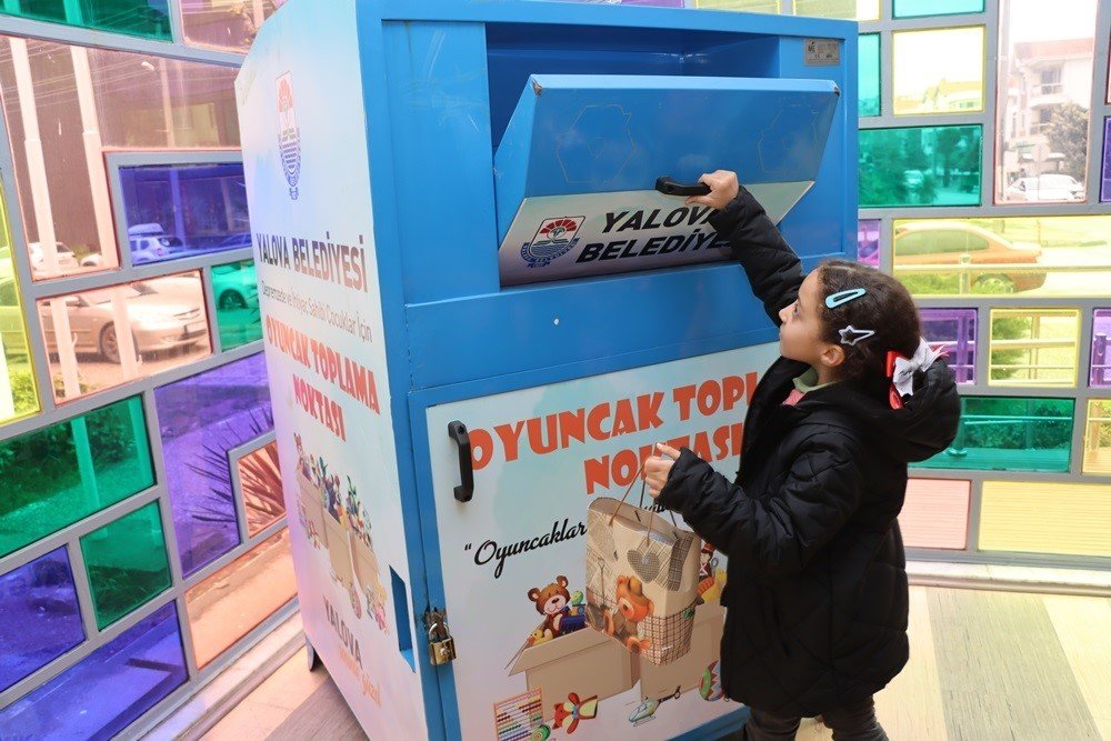 Yalova Belediyesinden kardeş şehir Antakya için oyuncak kampanyası