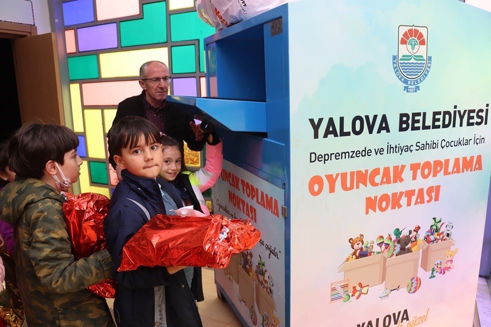 Yalova Belediyesinden kardeş şehir Antakya için oyuncak kampanyası