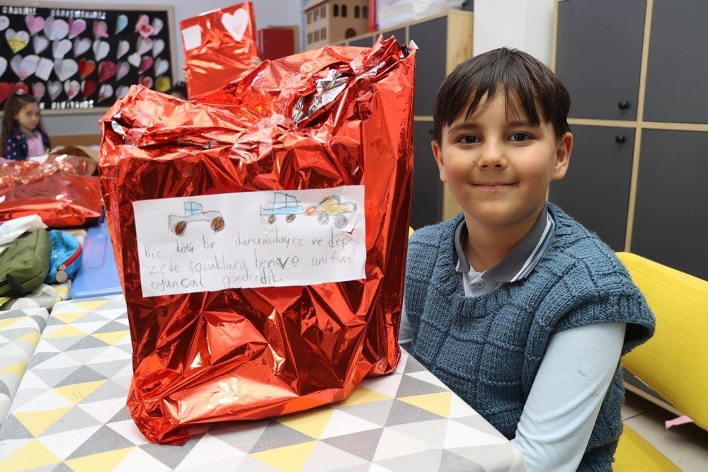Yalova Belediyesinden kardeş şehir Antakya için oyuncak kampanyası