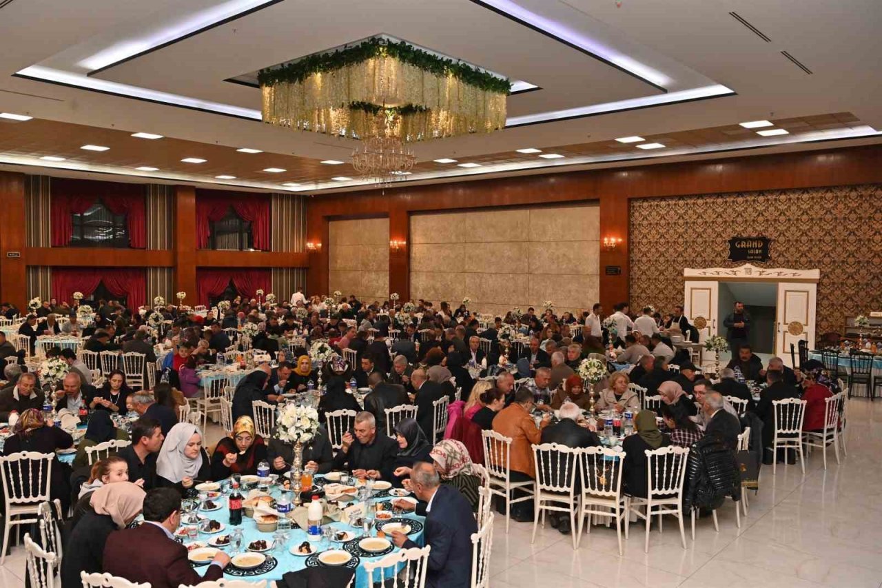 "Yeni yüzyılın Türkiye’sini muhtarlarla beraber inşa edeceğiz"