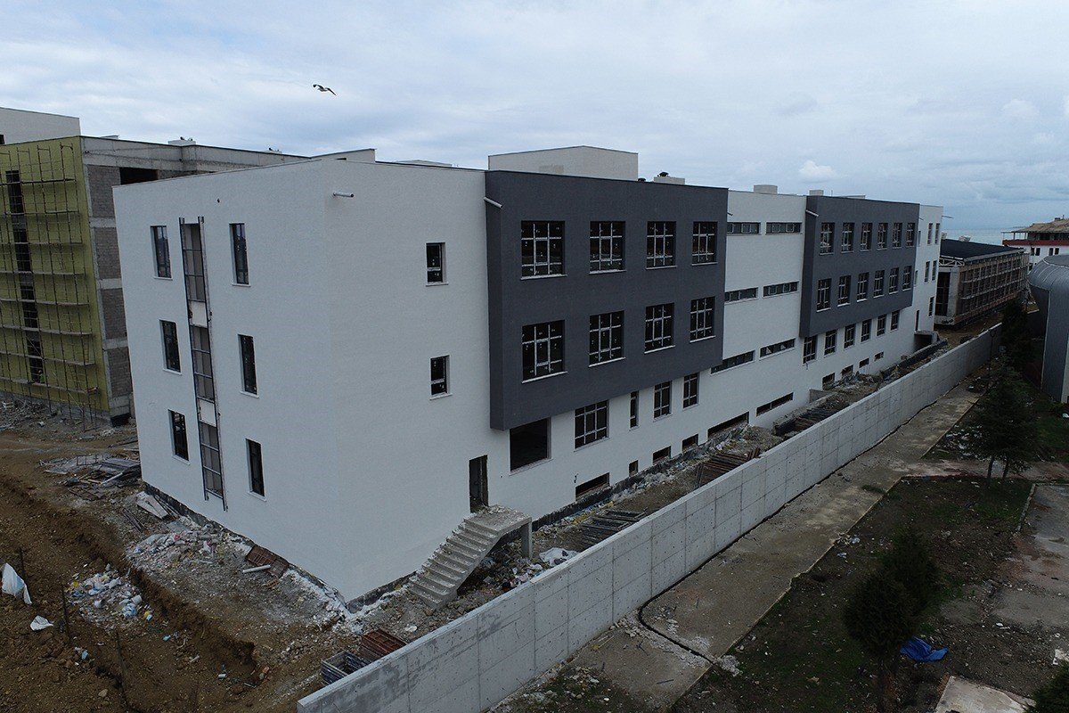 Akçaabat birçok açılış için gün sayıyor