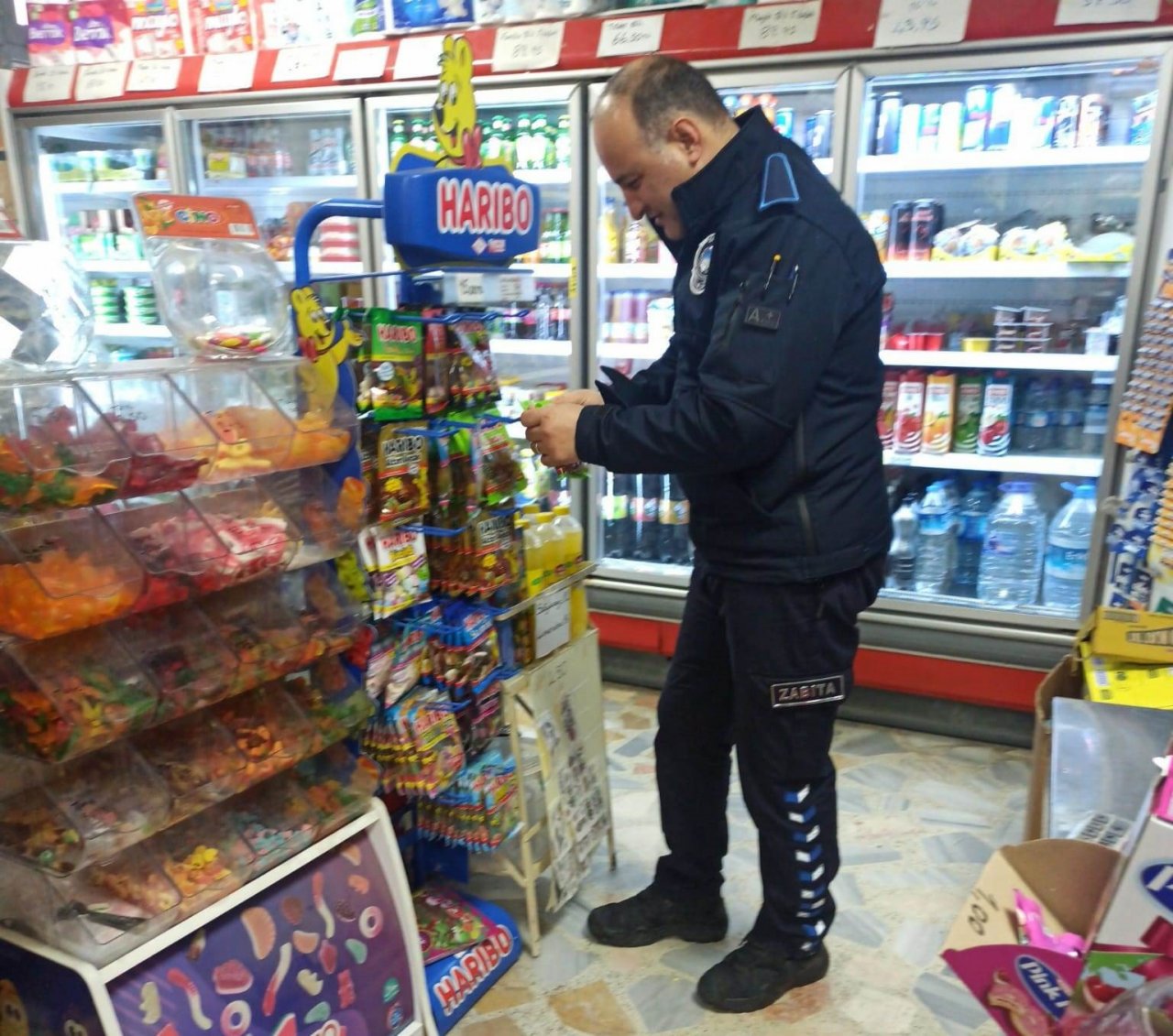 Yalova Altınova’da bakkallar denetlendi