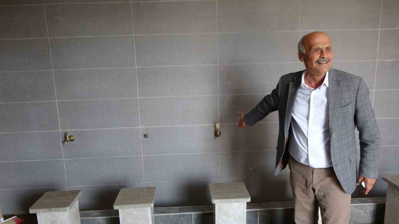 İnşaat halindeki caminin musluklarını çaldılar