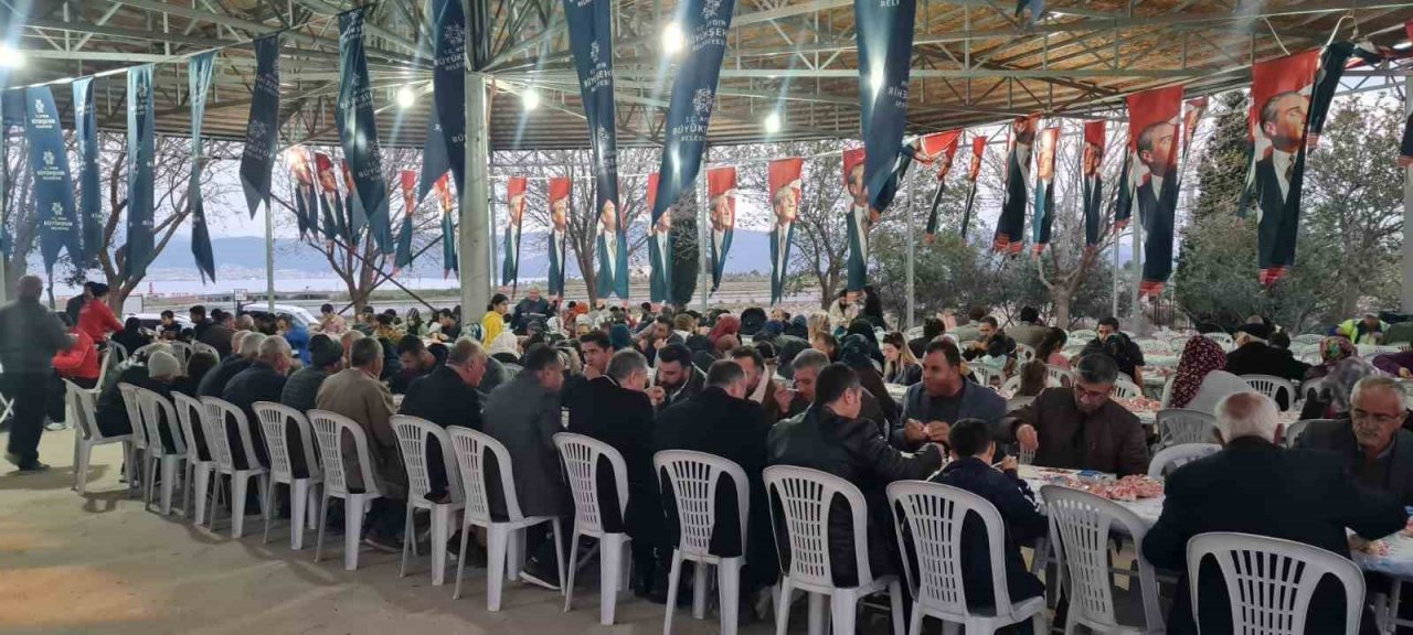 Aydın Büyükşehir Belediyesi iftar sofralarında vatandaşlarla buluşmayı sürdürüyor