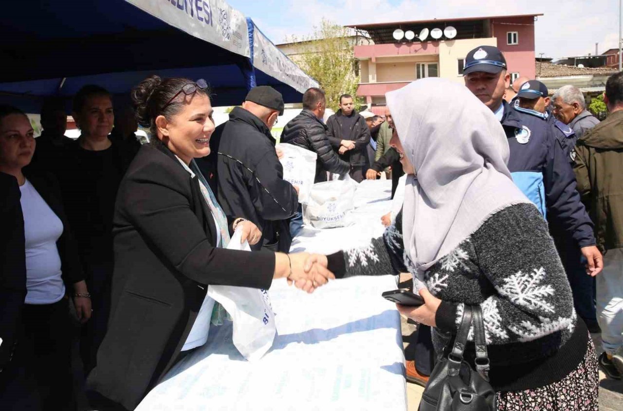 Başkan Çerçioğlu, Yenipazar’da yerel fide dağıtımı yaptı