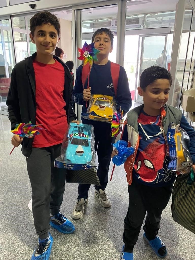 Depremzede çocuklara yüzme eğitimi