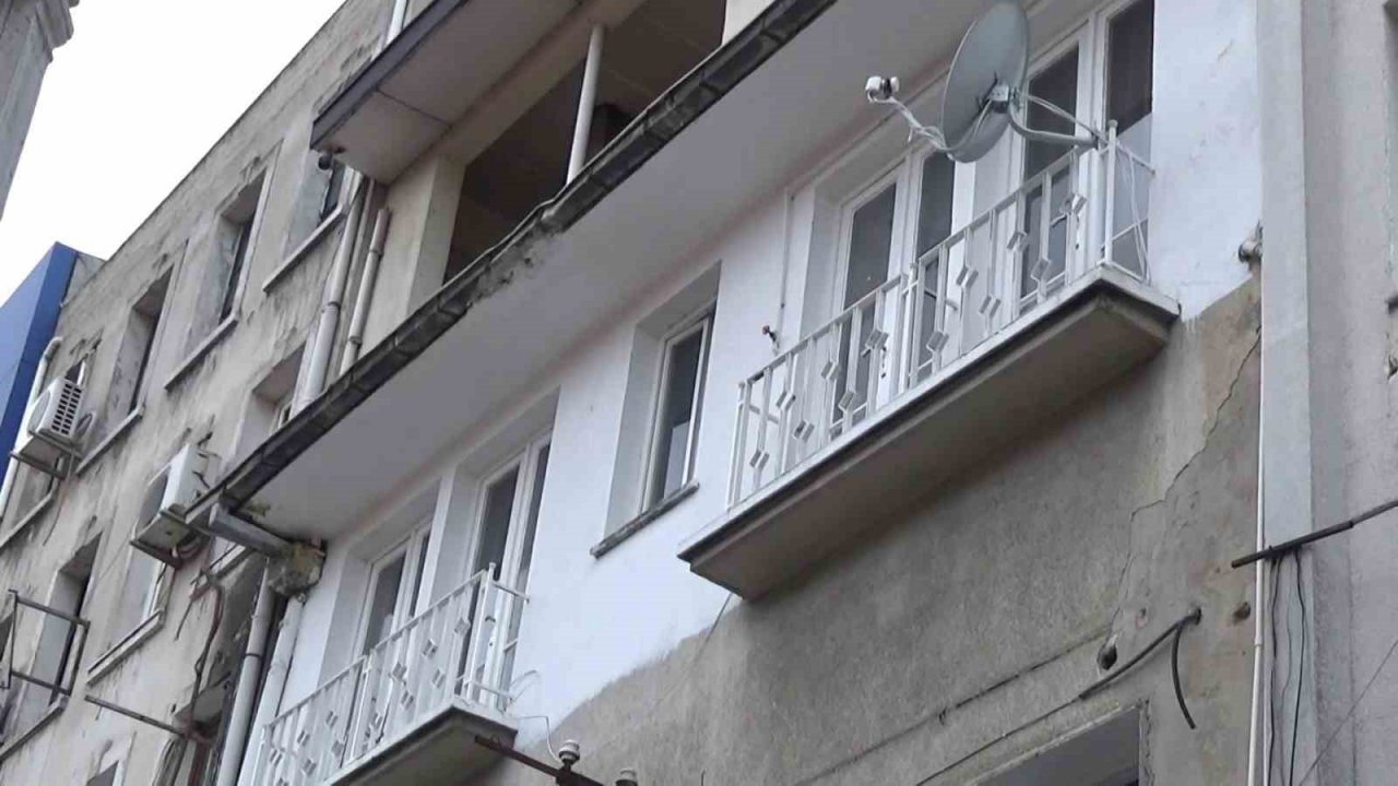 İzmir’de işlenen kadın cinayetinin zanlısı adliyede