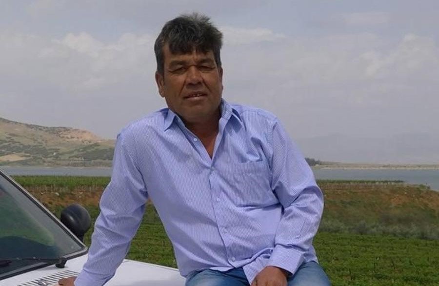 Devrilen traktörünün altında kalan çiftçi öldü