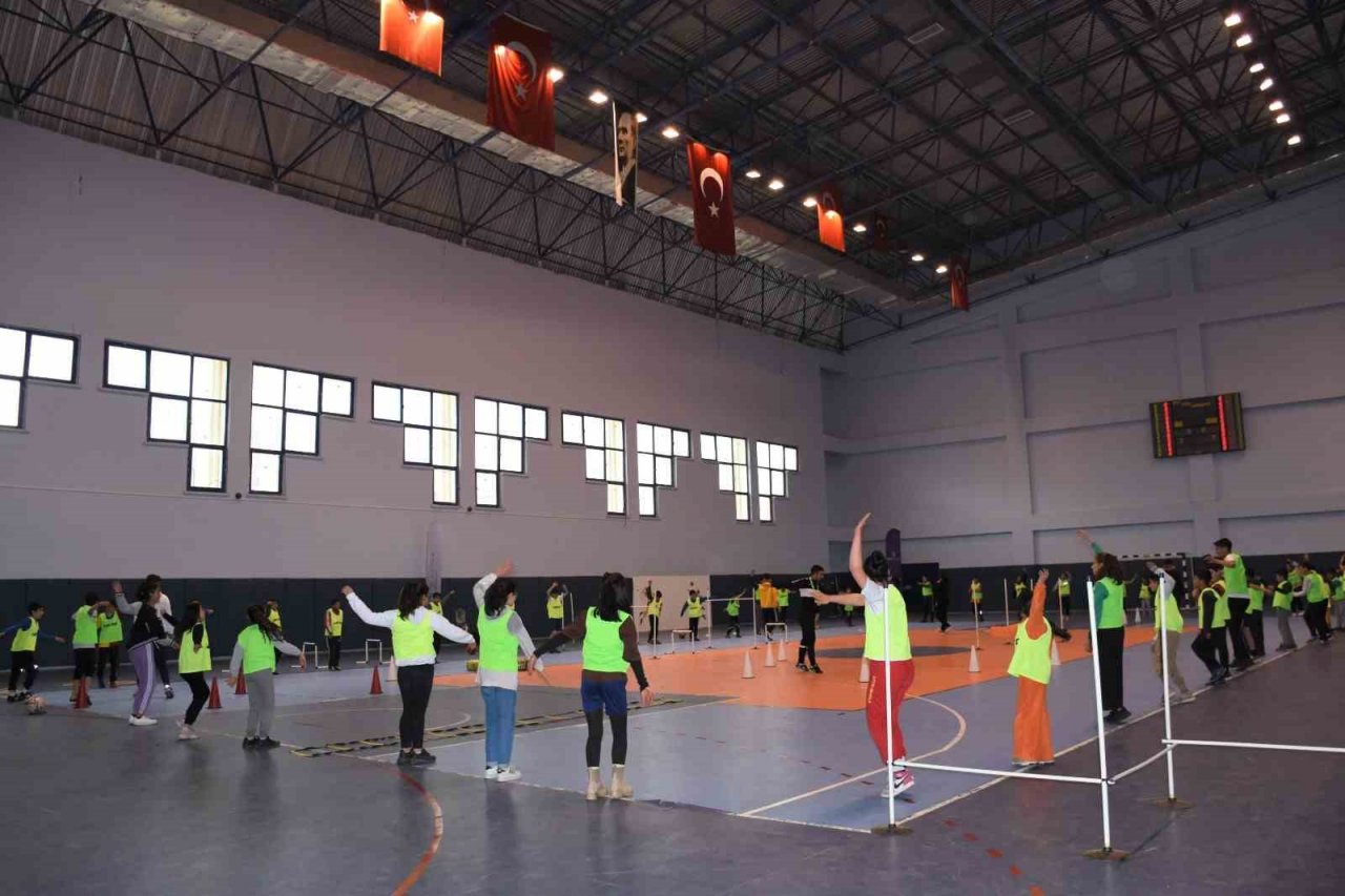 Ergani’de spor kurslarına yoğun katılım