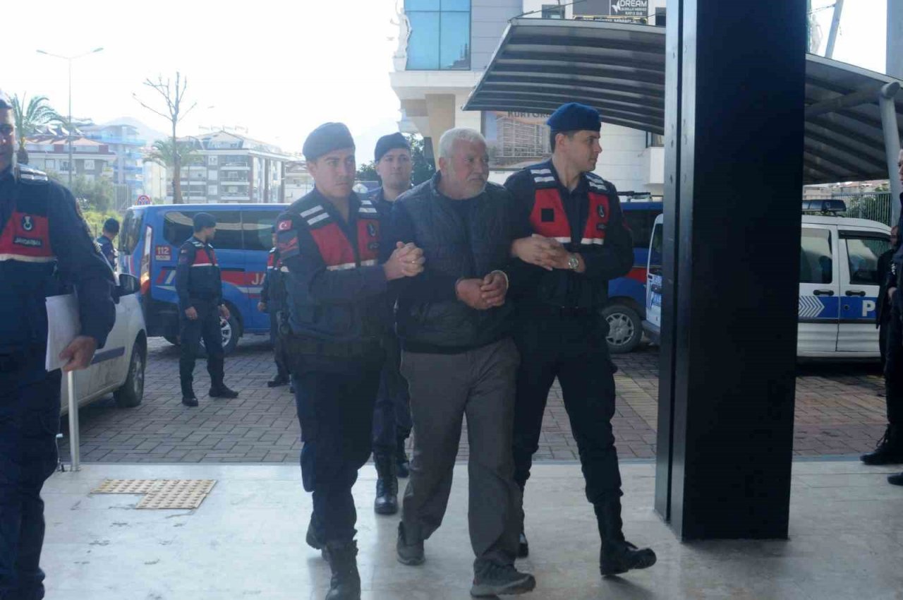 Tartıştığı müteahhidi tüfekle vurup öldüren bekçi tutuklandı