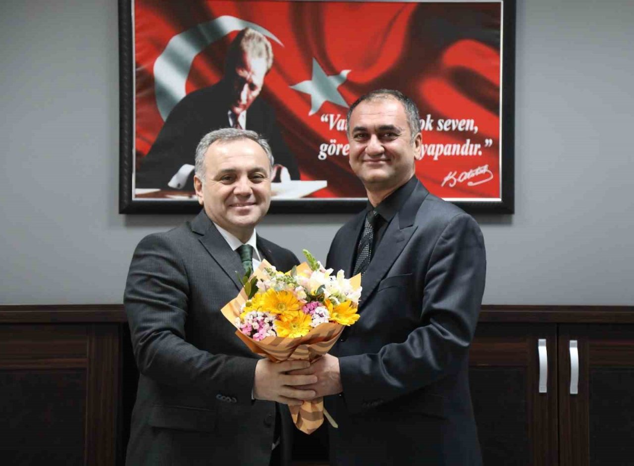 ERÜ Mühendislik Fakültesi’nde devir teslim töreni