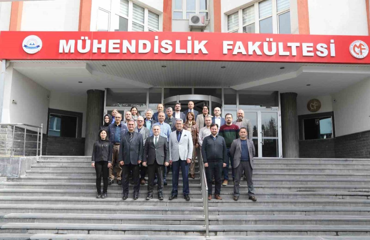 ERÜ Mühendislik Fakültesi’nde devir teslim töreni