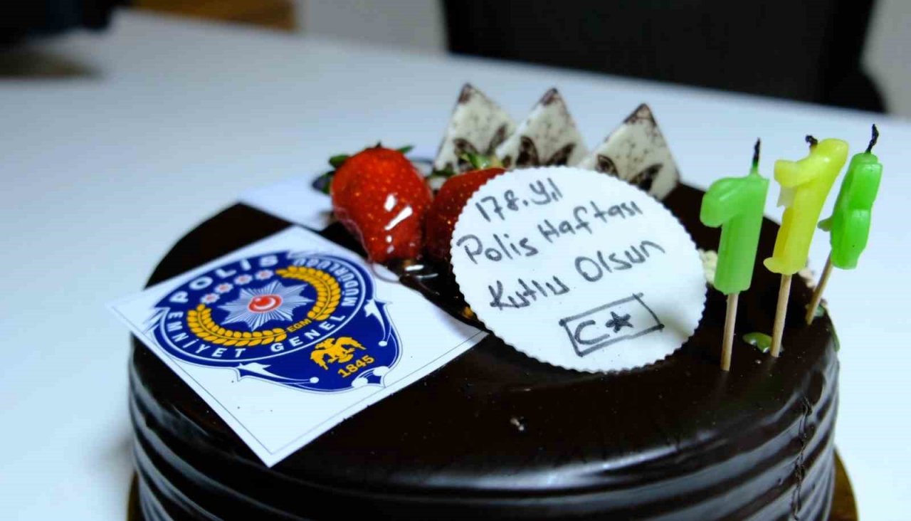 ‘Kavga var’ diye çağrılan polislere pasta sürprizi