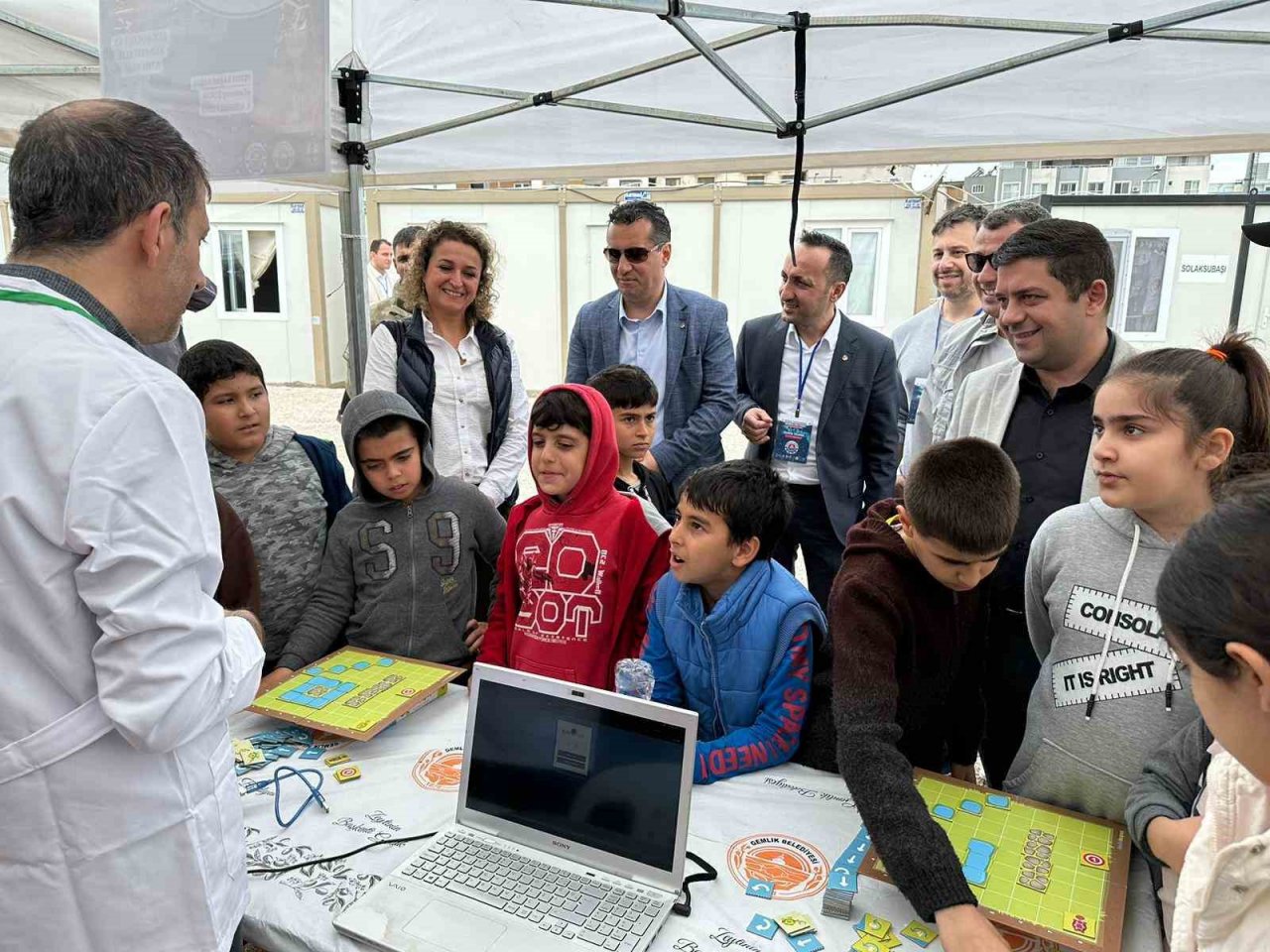 Gemlik konteyner kentte çocuklara bilim şenliği morali