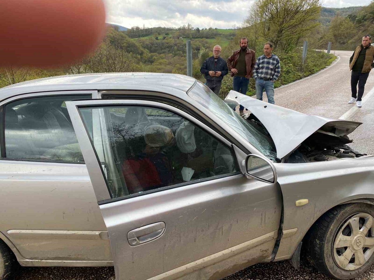 Gönen’de trafik kazasında 1 kişi yaralandı, 1 kişi öldü