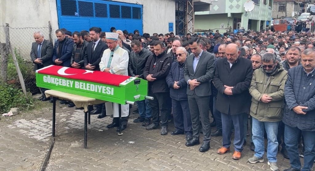 Karbonmonoksit gazından zehirlenen madenci toprağa verildi