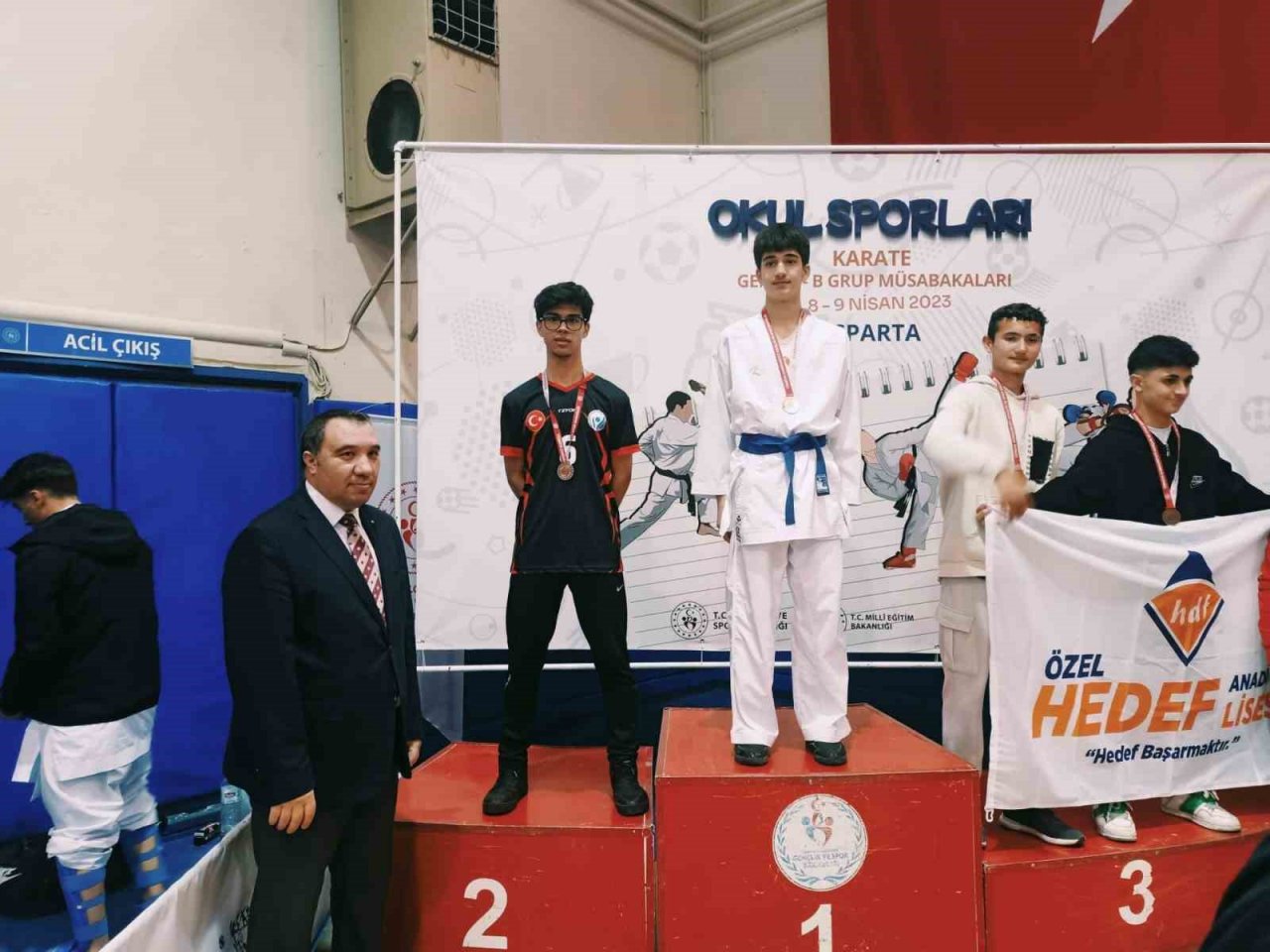 Aydınlı sporculardan karatede 8 madalya