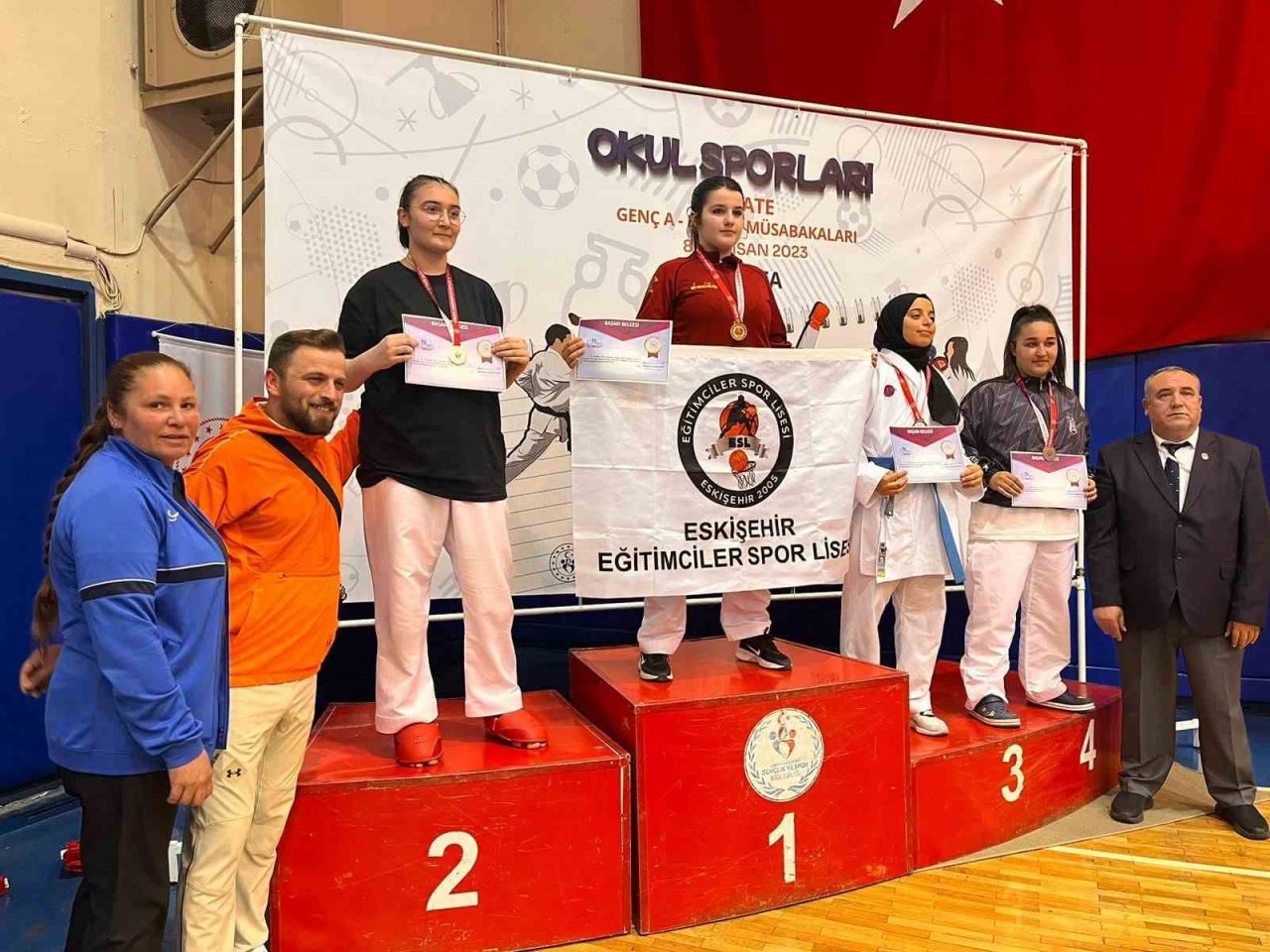 Aydınlı sporculardan karatede 8 madalya