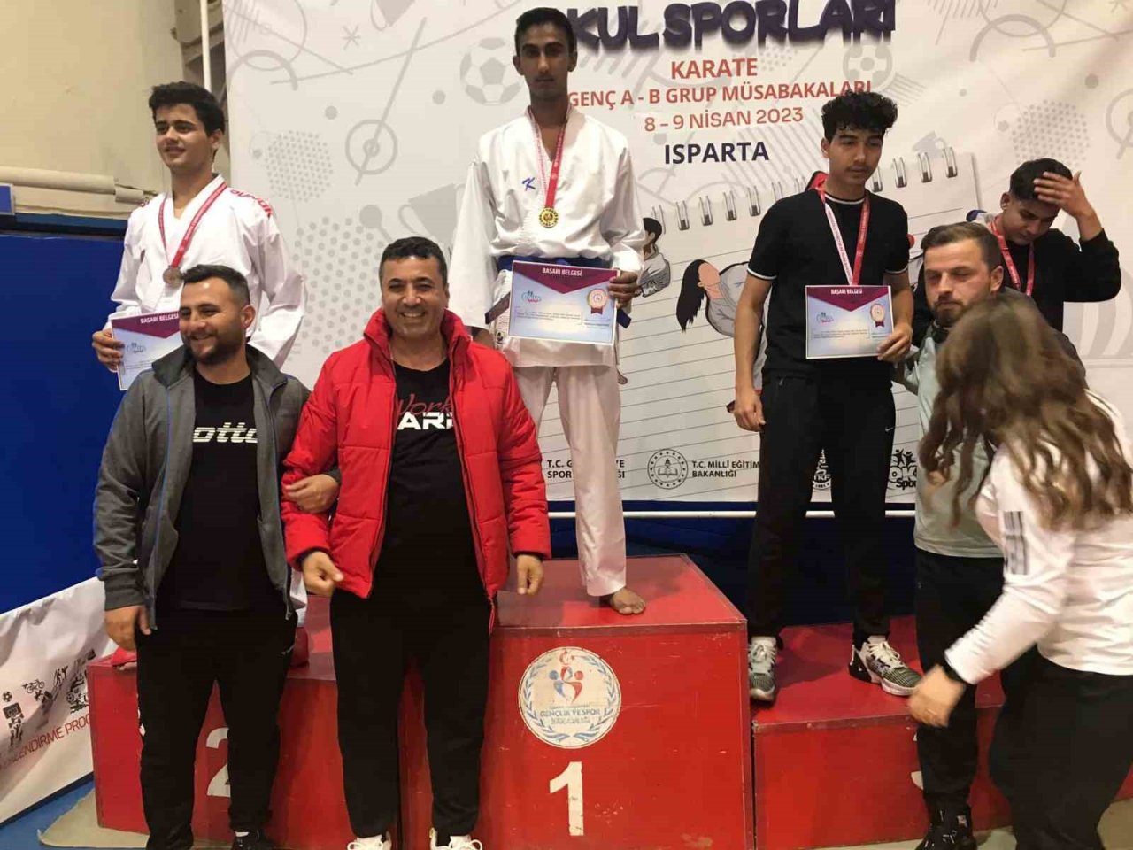 Aydınlı sporculardan karatede 8 madalya