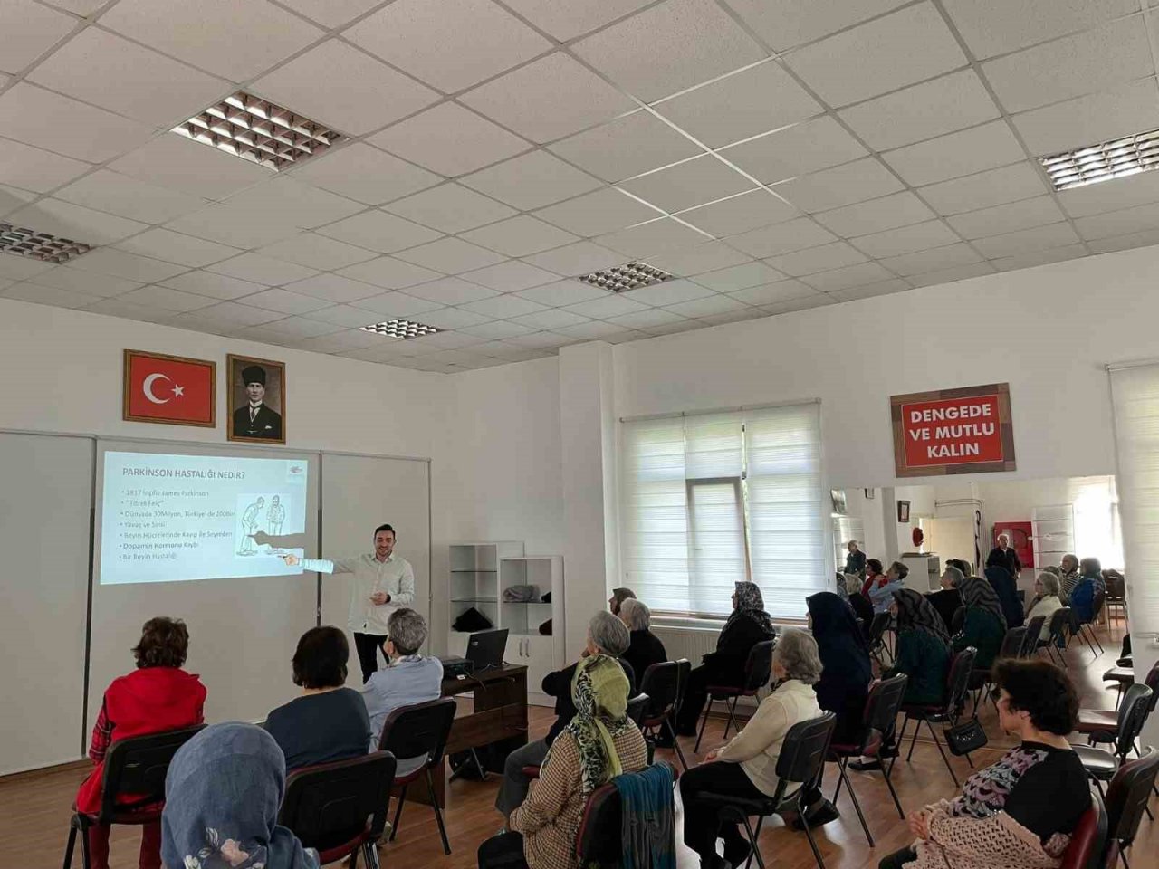 Aktif Yaş Alma Merkezinde Parkinson Semineri