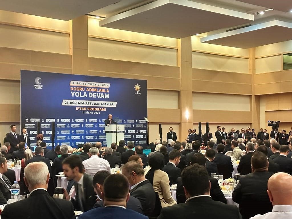 Başkan Büyükkılıç, Cumhurbaşkanı Erdoğan’ın düzenlediği iftar programına katıldı