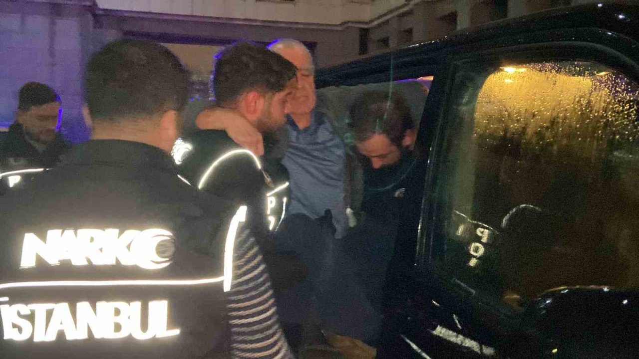Kırmızı bültenle aranan uyuşturucu baronu Ürfi Çetinkaya ile 5 suç örgütü üyesi İstanbul Emniyet Müdürlüğüne getirildi
