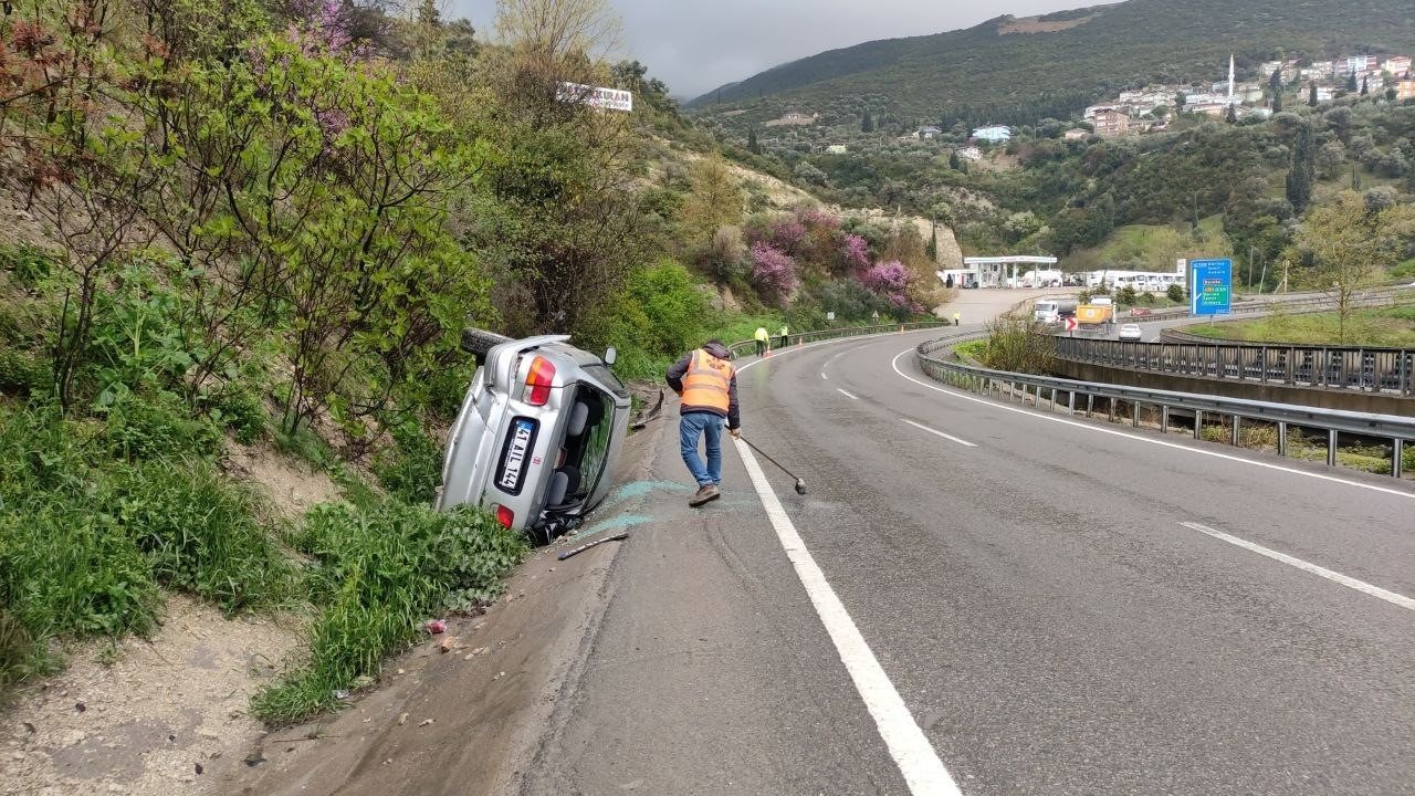 Takla atan otomobilden burnu bile kanamadan çıktı