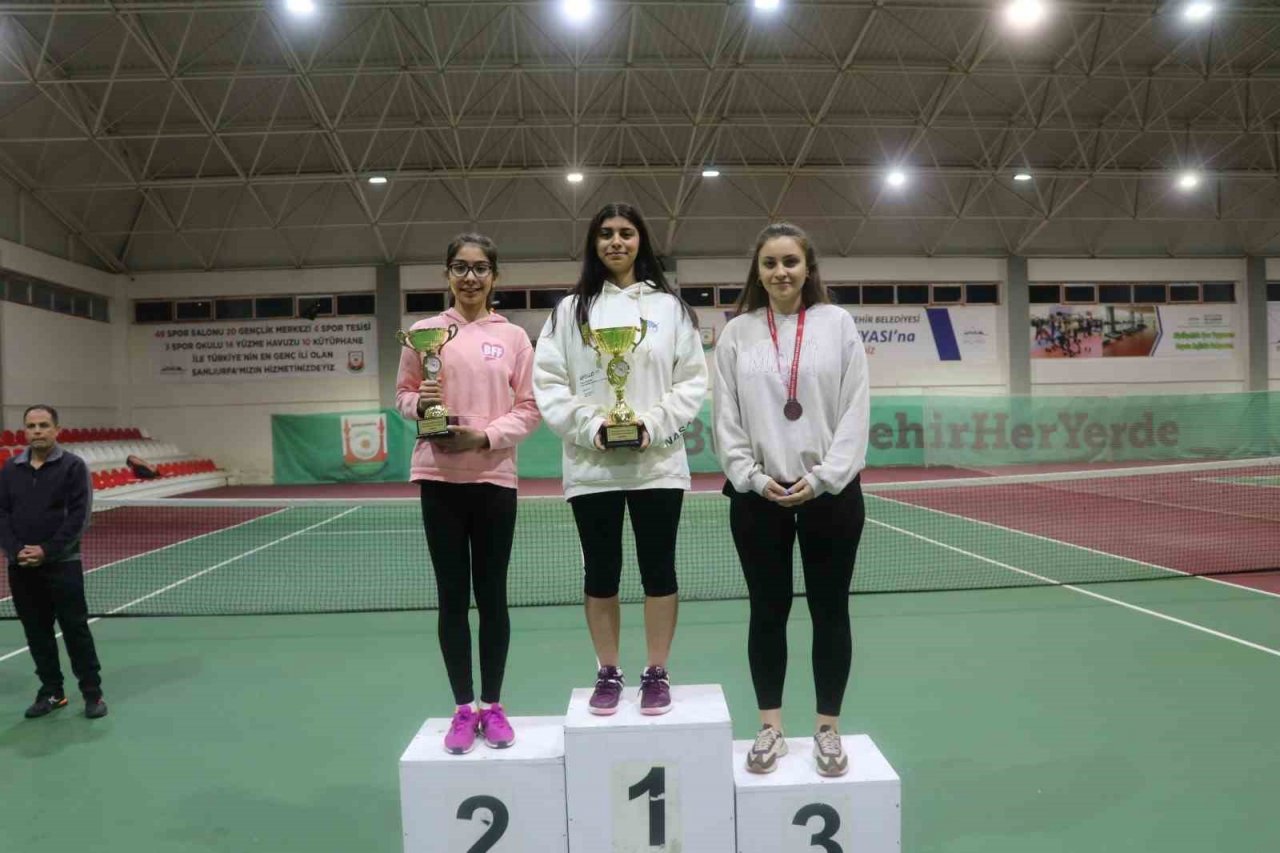 Kurtuluş Tenis Turnuvası sona erdi