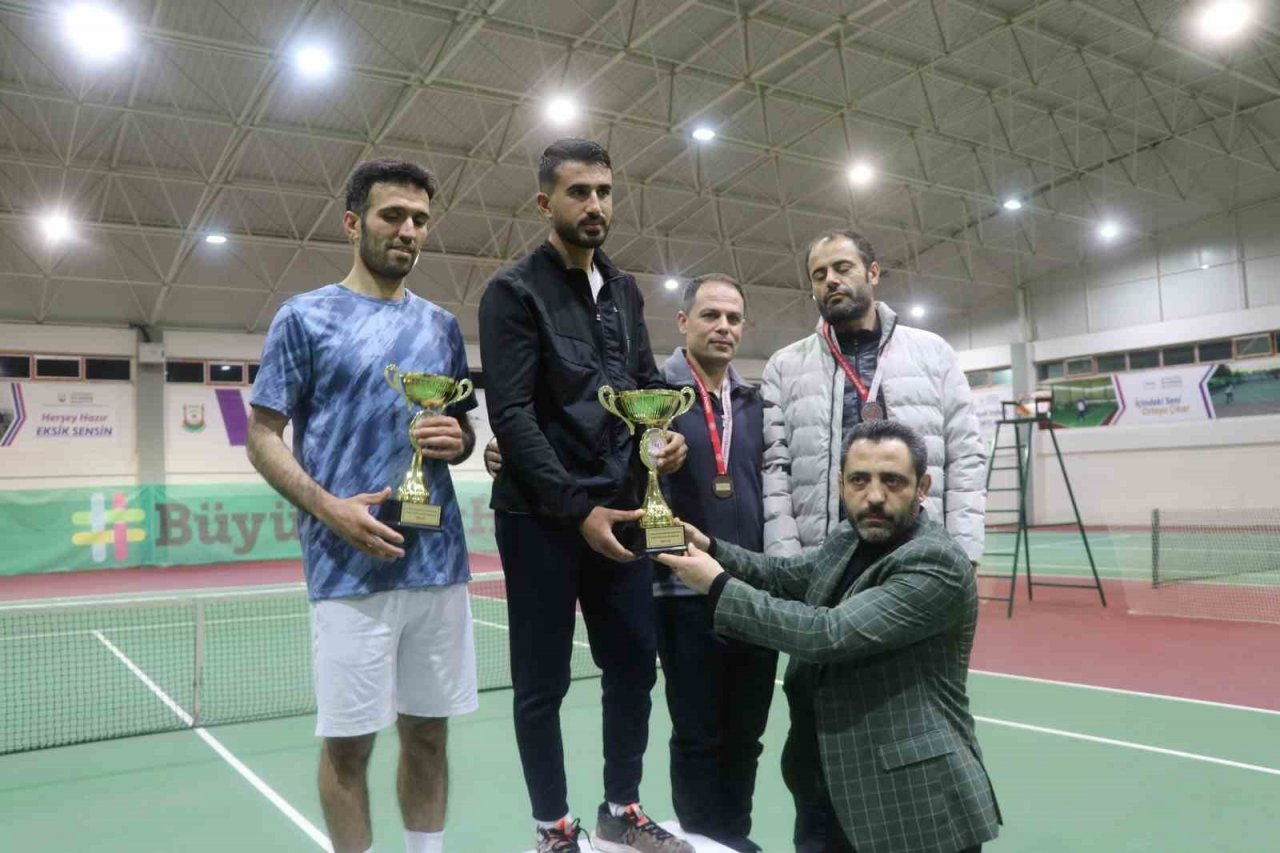 Kurtuluş Tenis Turnuvası sona erdi