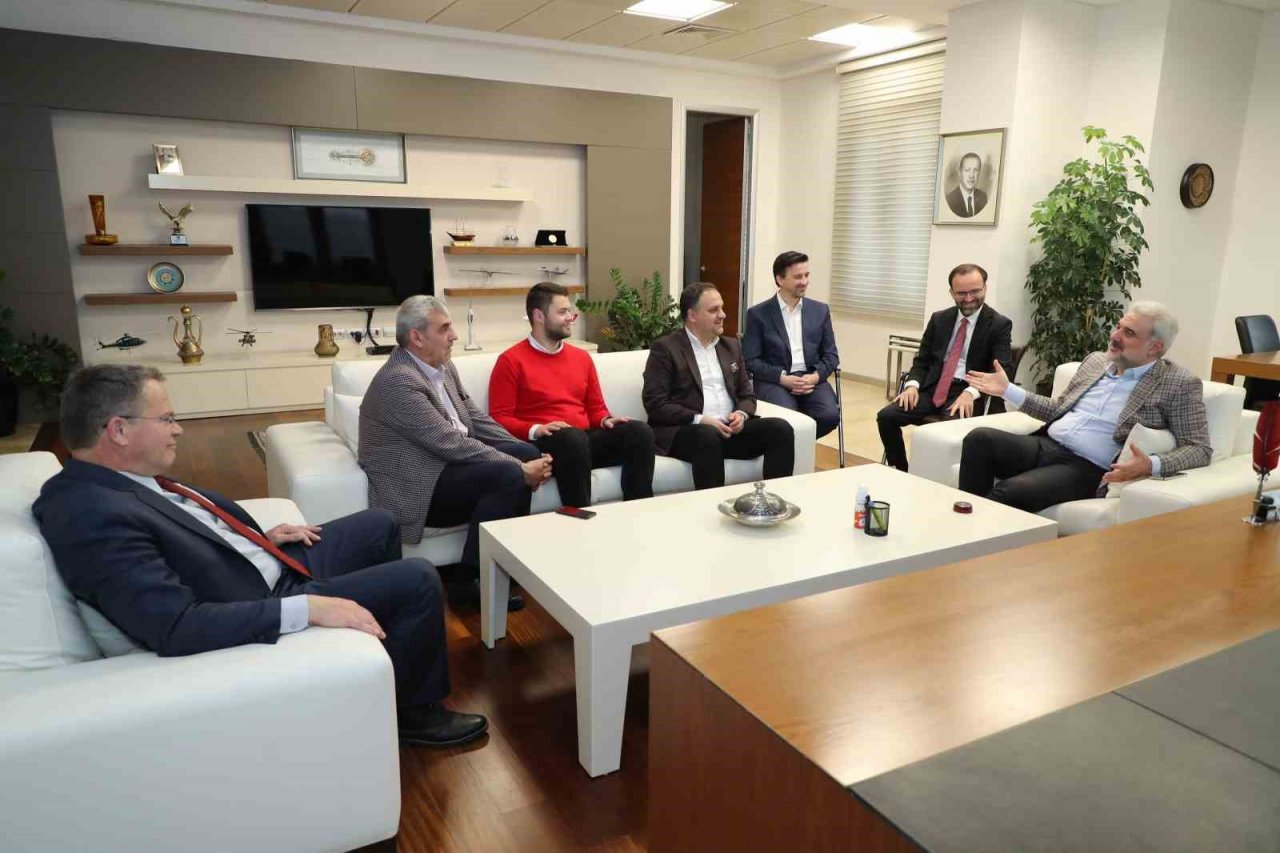 Rumeli heyetinden AK Parti’ye destek ziyareti