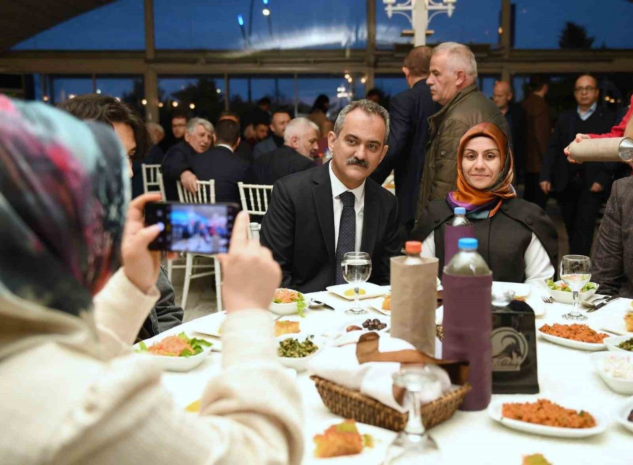 Bakan Özer: “Türkiye, son 20 yılda yepyeni bir yolculuğa çıktı”