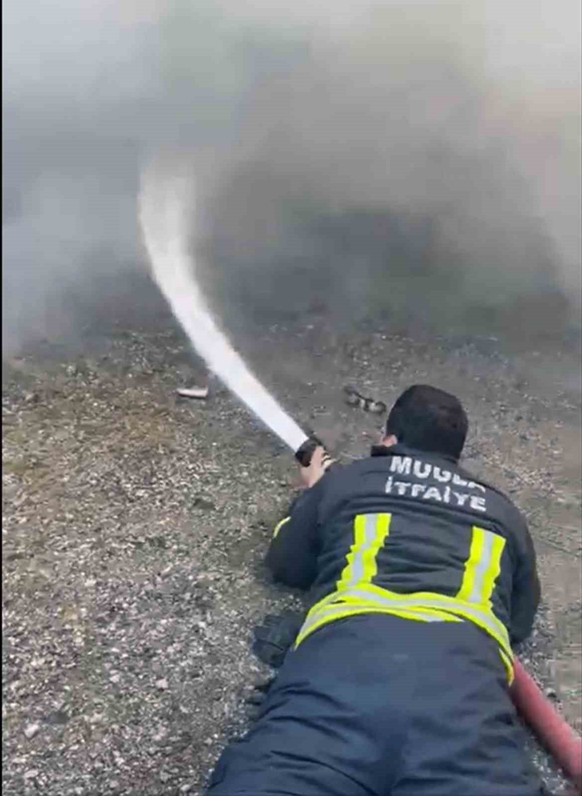 Dalyan’da depo yangını