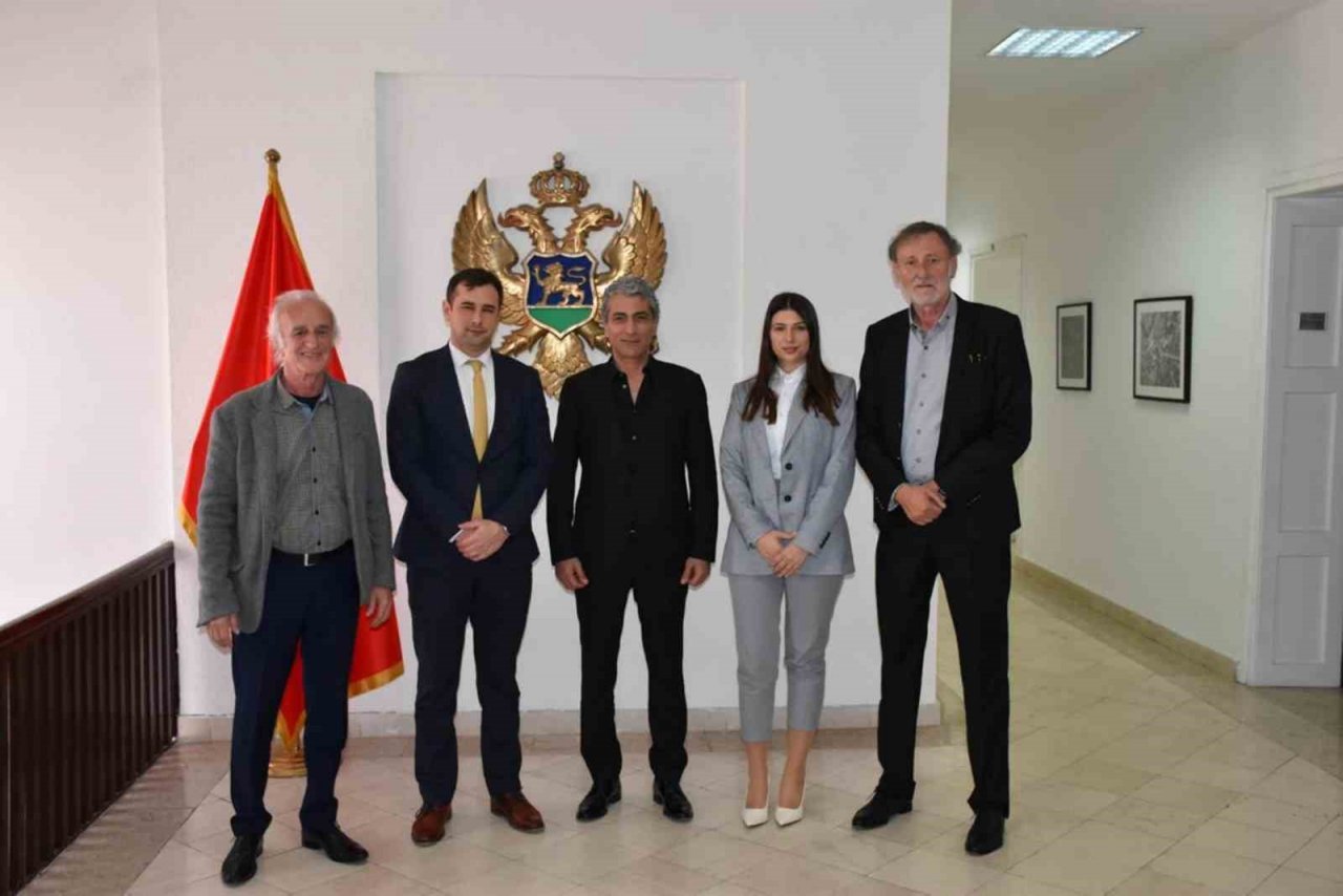 Karadağ’da ziyaretlerde bulundu