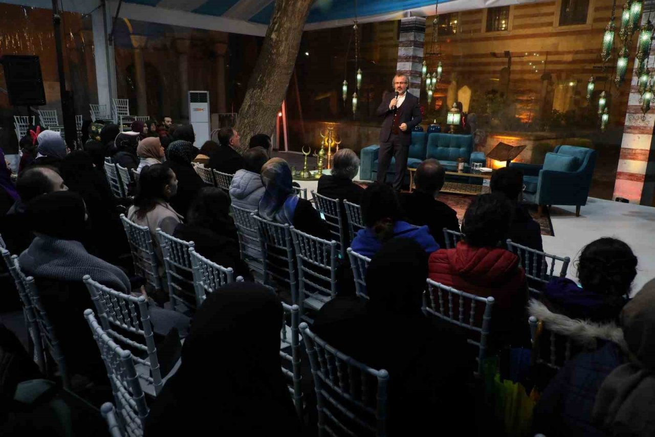 Eyüpsultan’da ‘Bu Çağda Çocuk Yetiştirmek’ başlıklı söyleşi