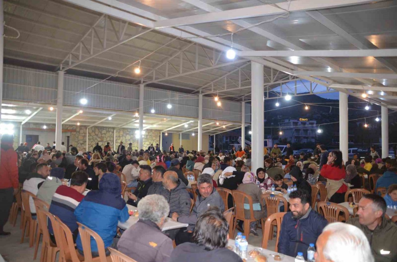 Selimiye sakinleri iftarda buluştu