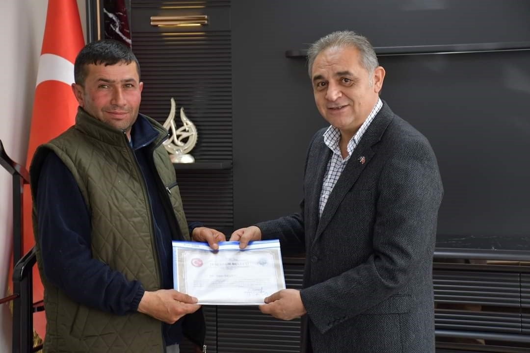 Başkan Çiftçiden belediye çalışanlarına jest