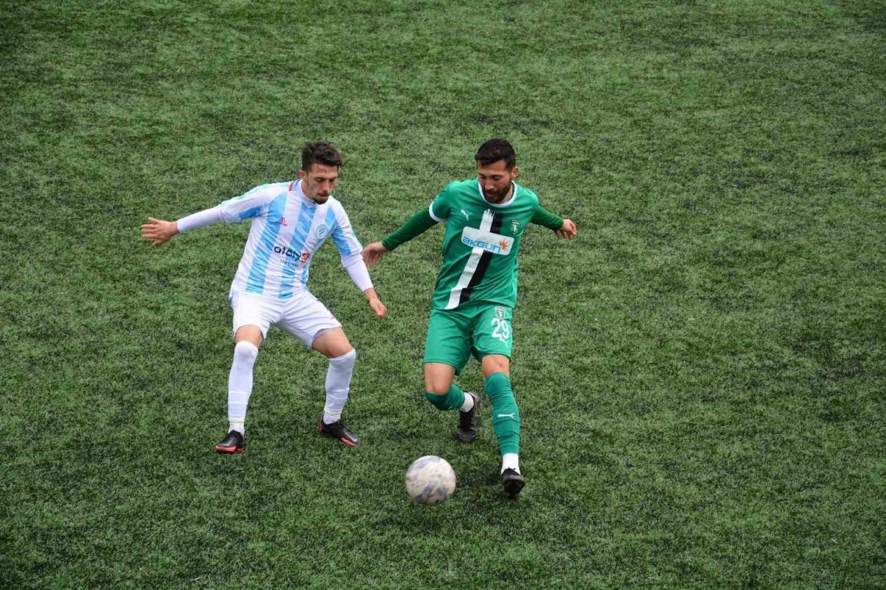 TFF 3. Lig: Beyoğlu Yeni Çarşı Spor: 1 - Efeler 09 SFK: 1