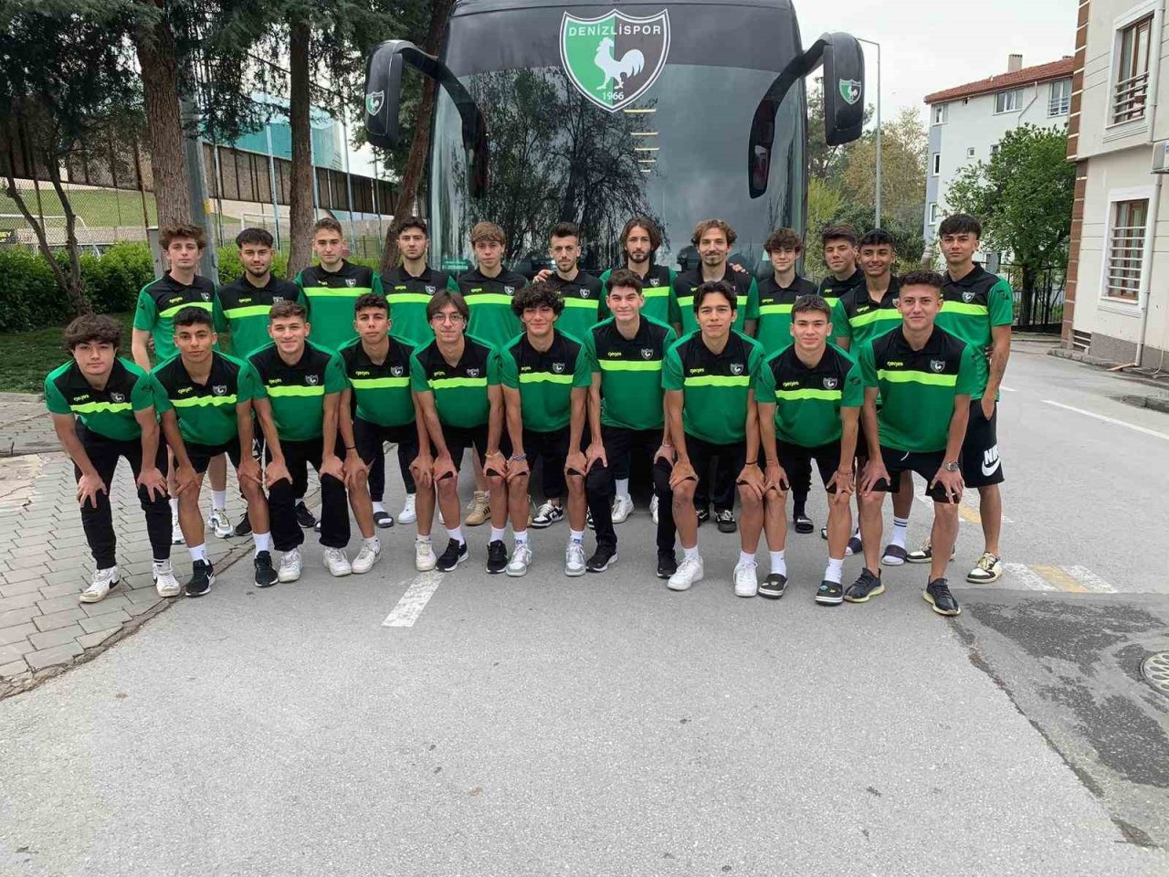 Denizlispor’un gençleri final bileti için yola çıktı