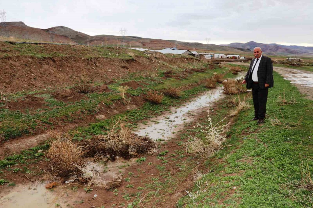 Mart-nisan yağmurları çiftçinin yüzünü güldürdü