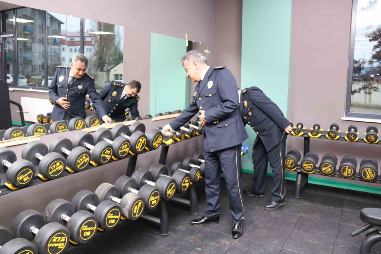 Ağrı Özel Harekat Polisinden Kan Bağışı