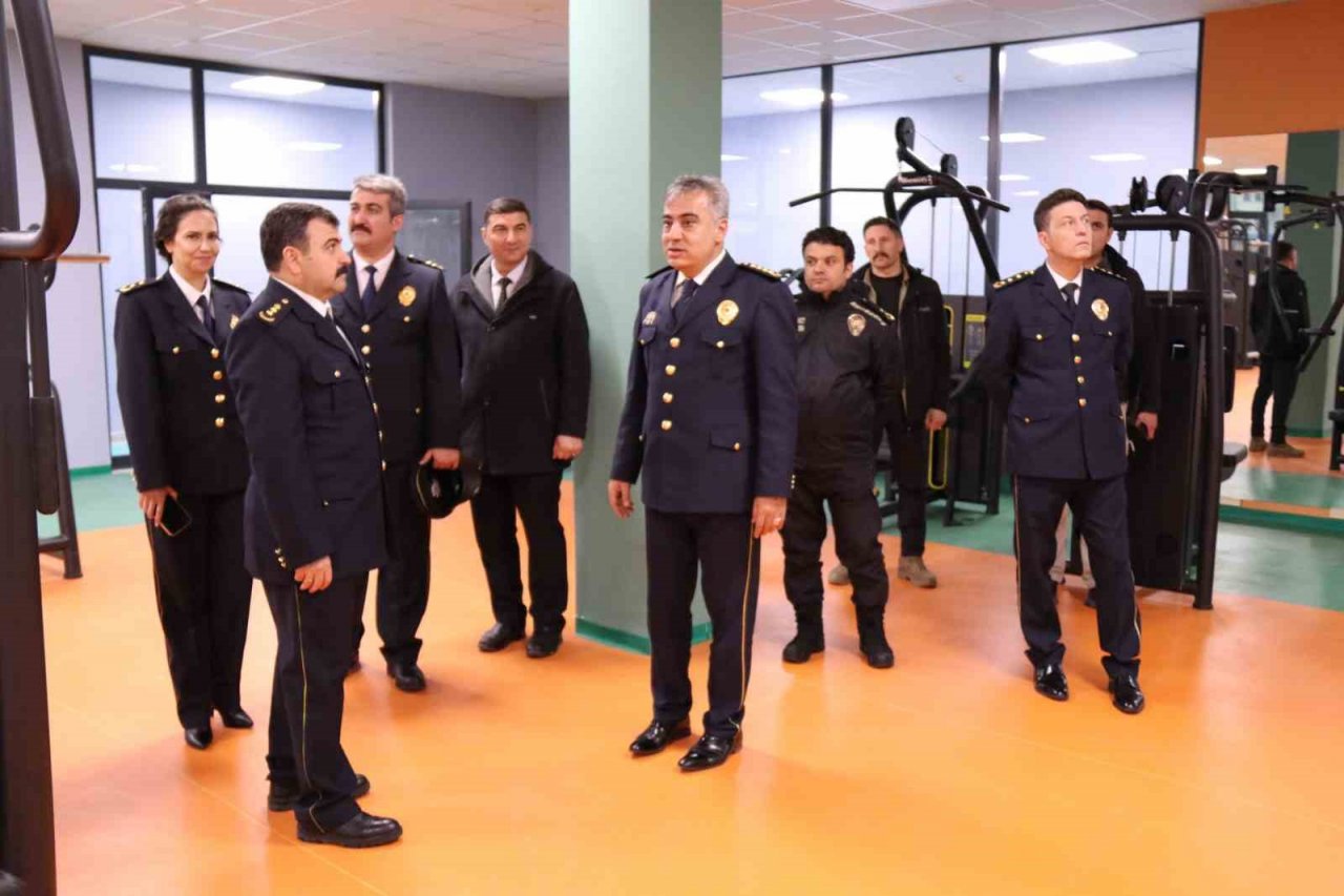 Ağrı Özel Harekat Polisinden Kan Bağışı