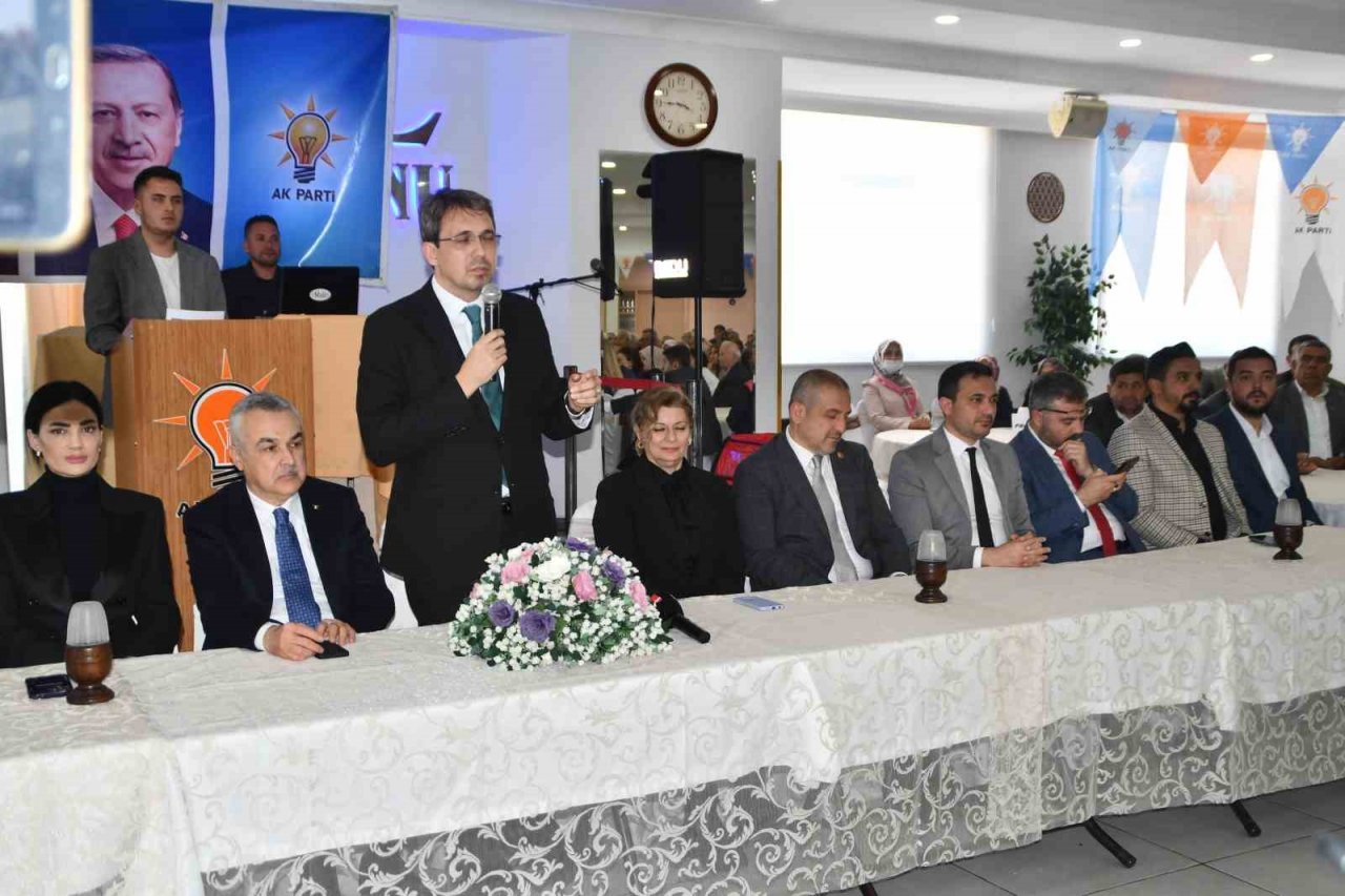 AK Parti Söke’de Aydın milletvekili adaylarını tanıttı