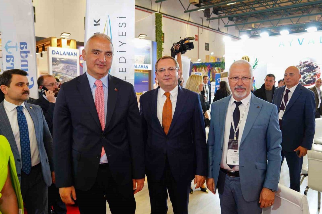 Ayvalık, İstanbul-EMİTT fuarındaki yerini aldı