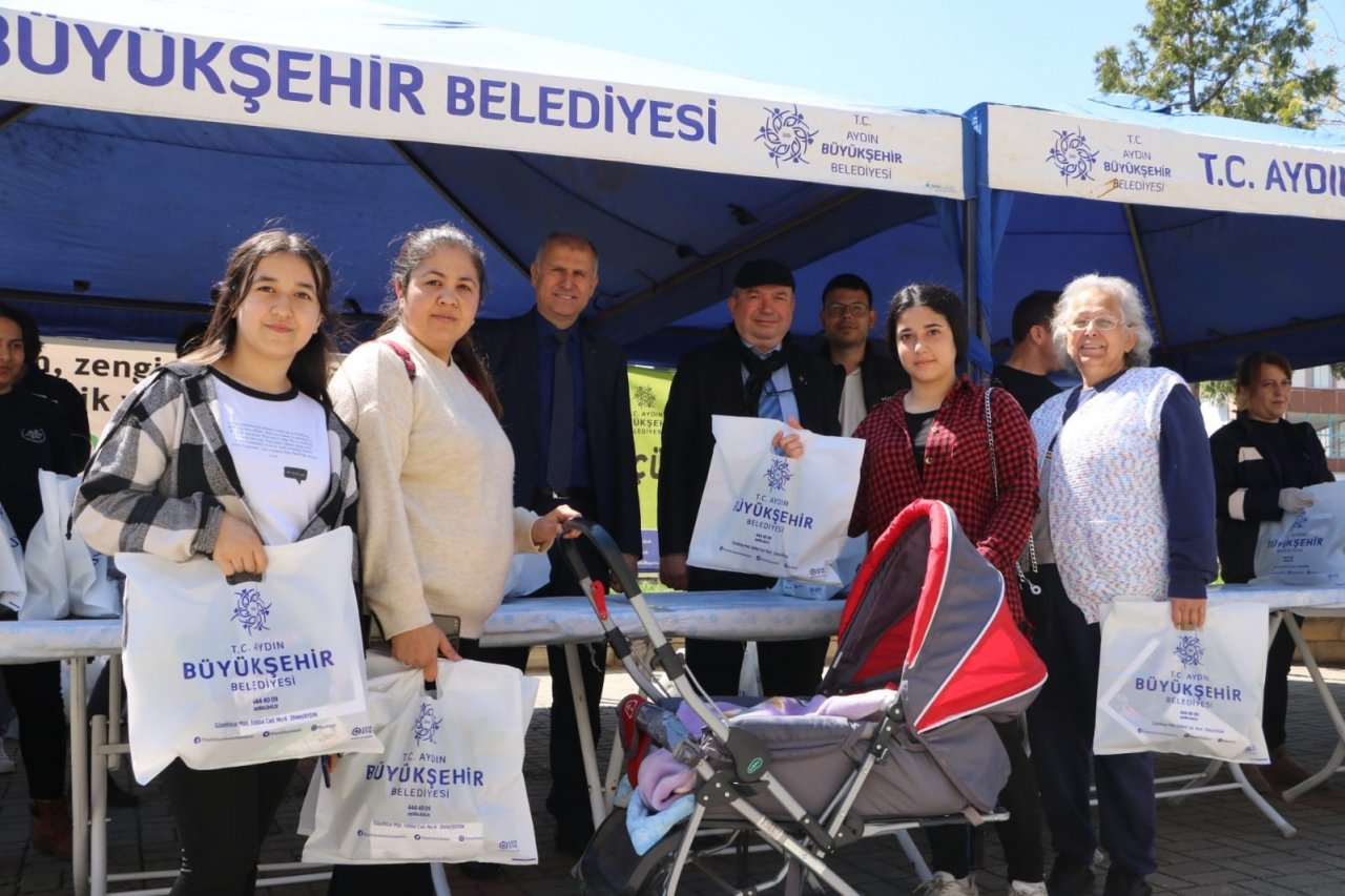 Başkan Çerçioğlu Nazilli’de fide dağıttı