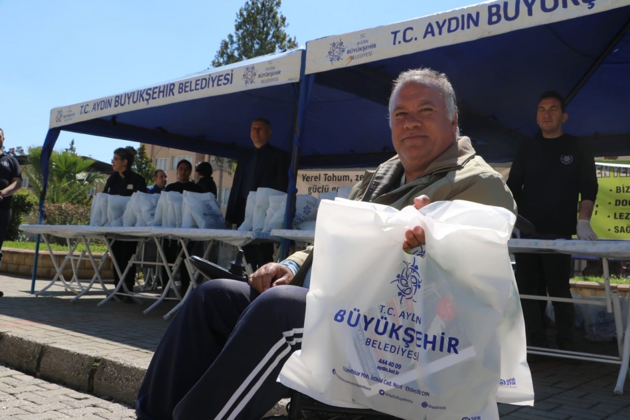 Başkan Çerçioğlu Nazilli’de fide dağıttı