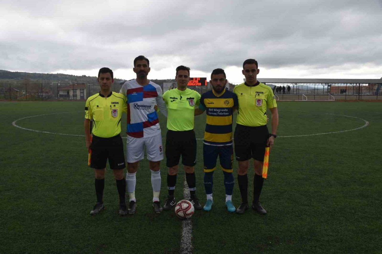 Söğütspor şampiyonluk yolunda farklı kazandı