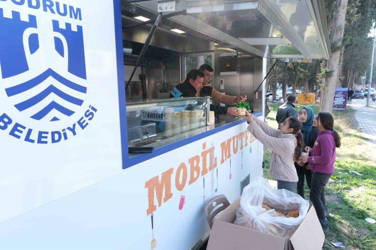 Bodrum Belediyesi, depremzedelere desteklerini sürdürüyor