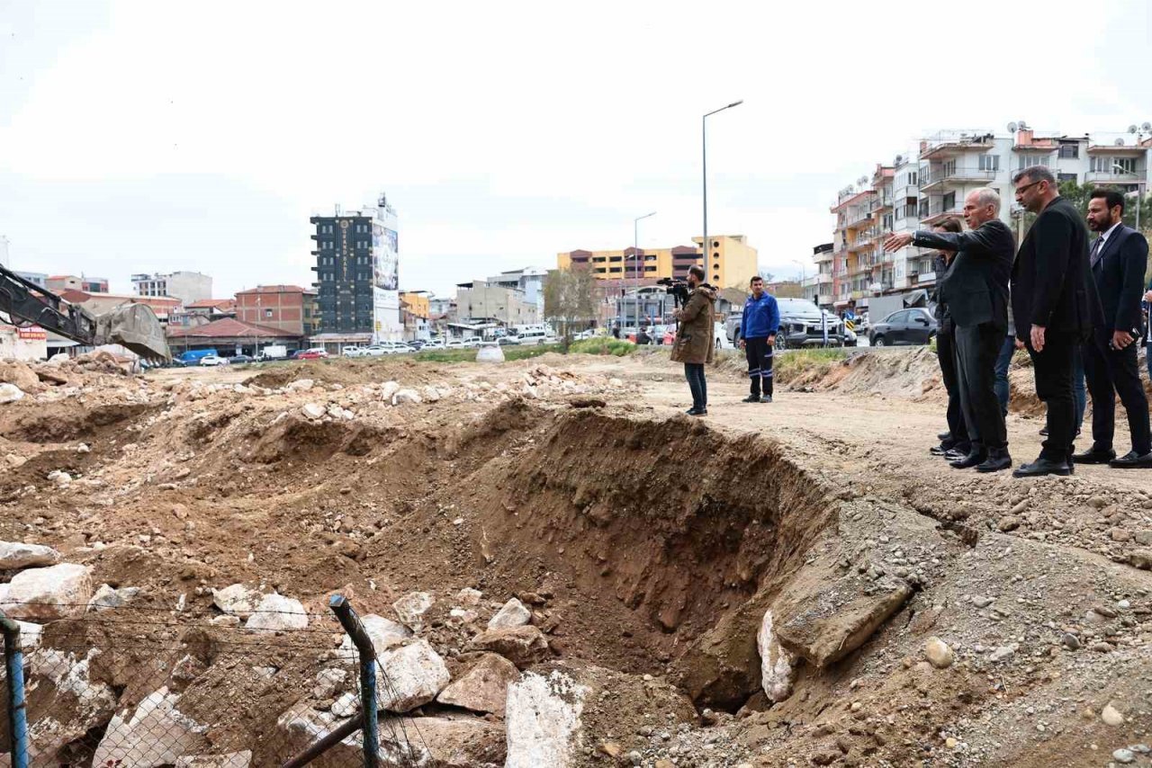 Denizli Büyükşehirden trafiği rahatlatacak kavşak düzenlemesi